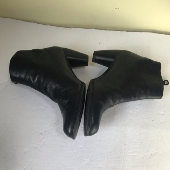 Stuart Weitzman Leather Ankle Booties Boots Side Zipper Rubber Sole Stacked Heel - Picture 10 of 15